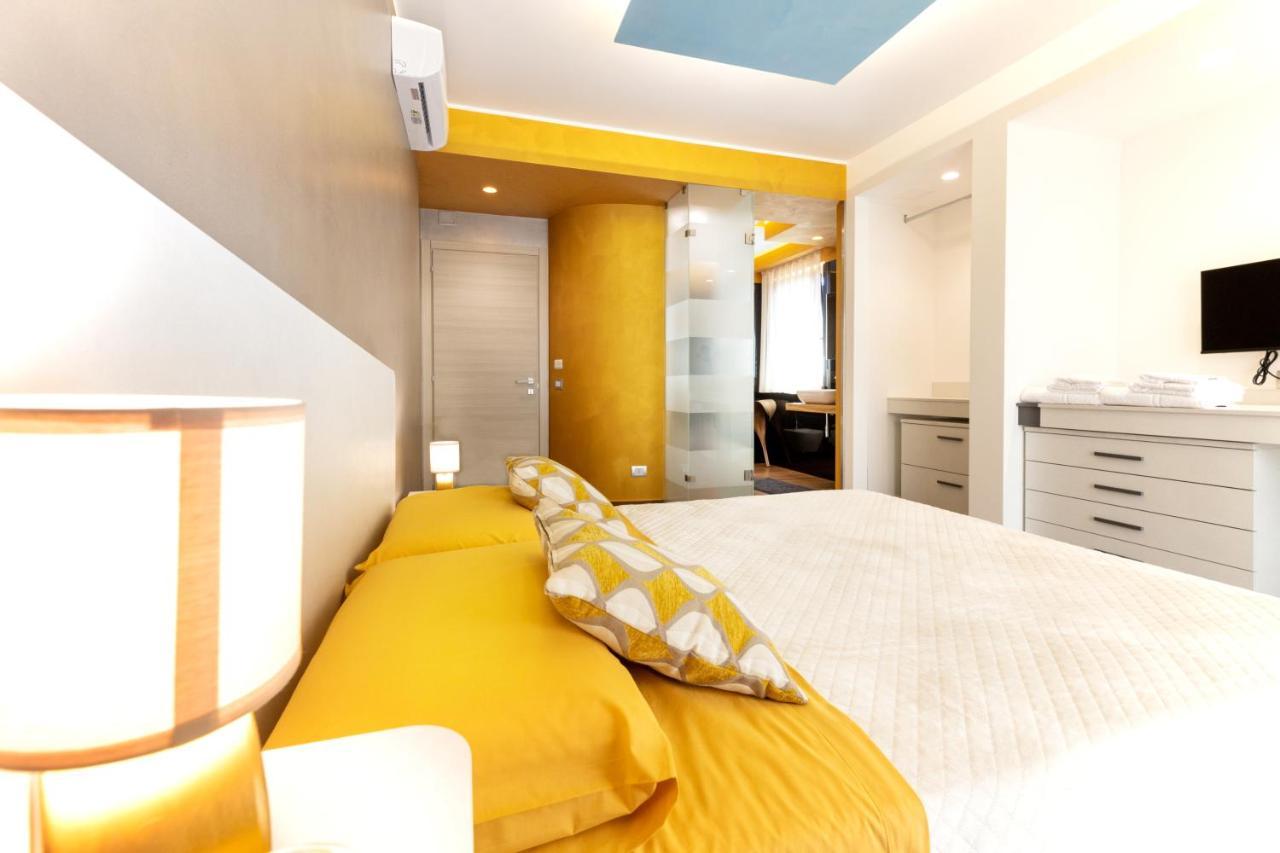 Zaffiro Lavico Rooms Etna Nature Sea アチレアーレ エクステリア 写真