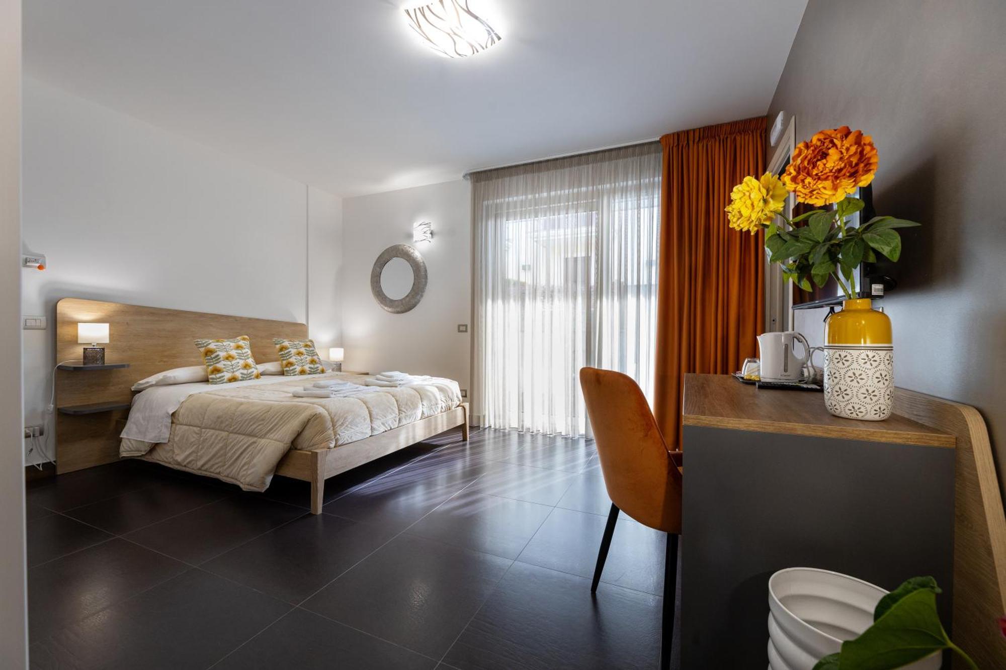Zaffiro Lavico Rooms Etna Nature Sea アチレアーレ エクステリア 写真